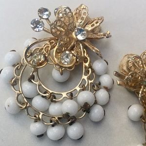 Vintage 50s 60s Flirty White Bead & RS Earrings